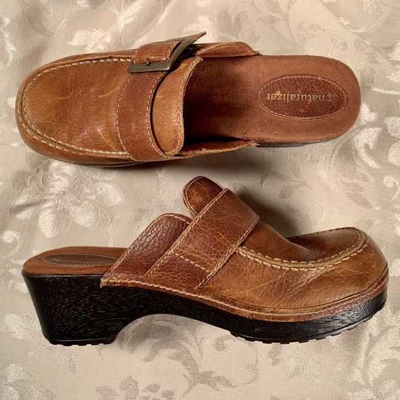 Naturalizer Brown Leather "Skeet" Clogs - Picture 3 of 3